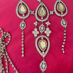 Body necklace rhinestone